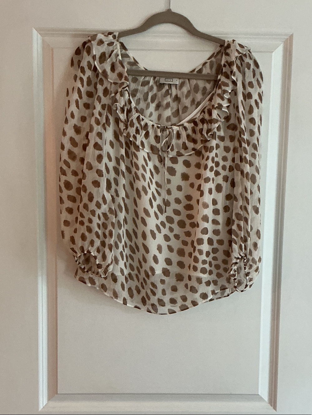 AYR Silk blend ruffle blouse, with detachable cami. Small